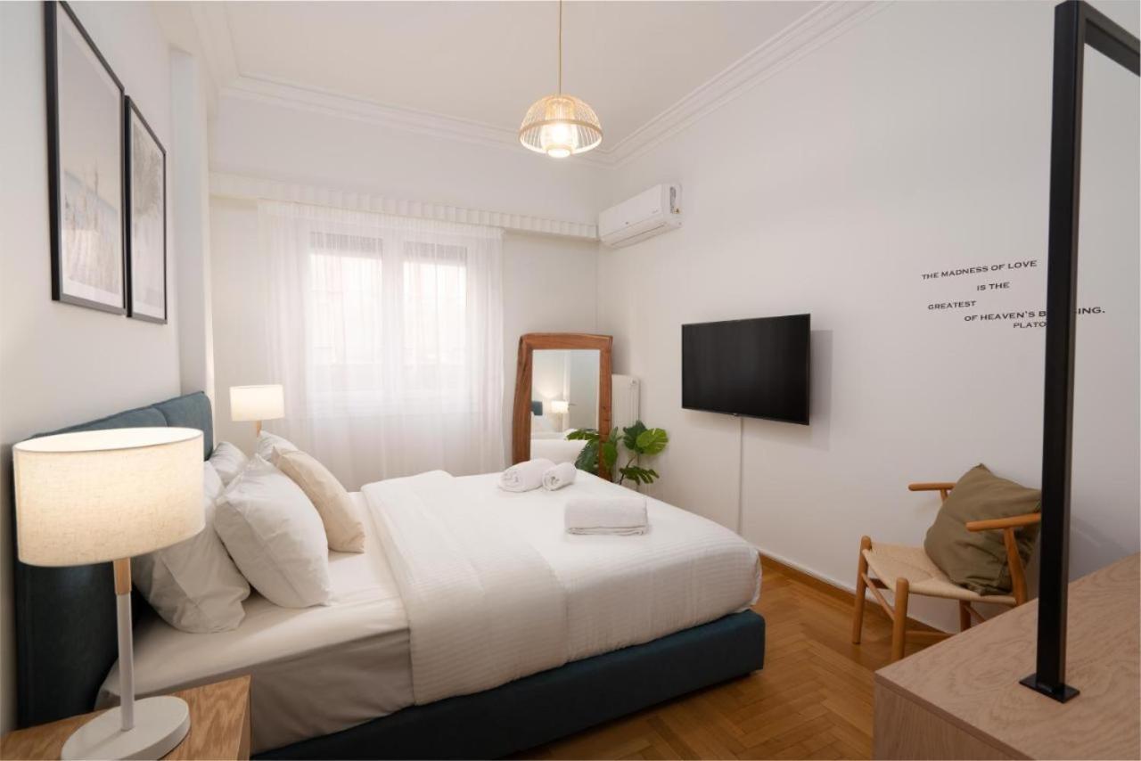 Vibrant Urban Getaway: Charming 2-Bedroom Near Bars, Parks, And Metro Athen Exterior foto
